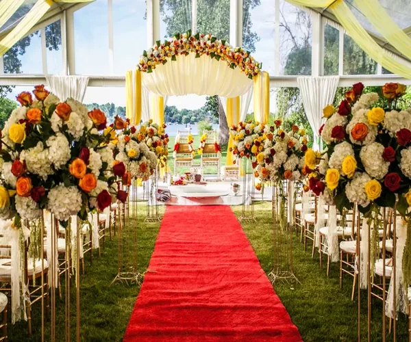 Red event carpet runner for wedding